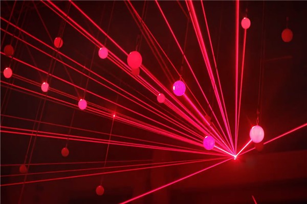 Vector Photonics’ £1.6m equity investment for next generation laser commercialisation takes its seed funding round to £4m.